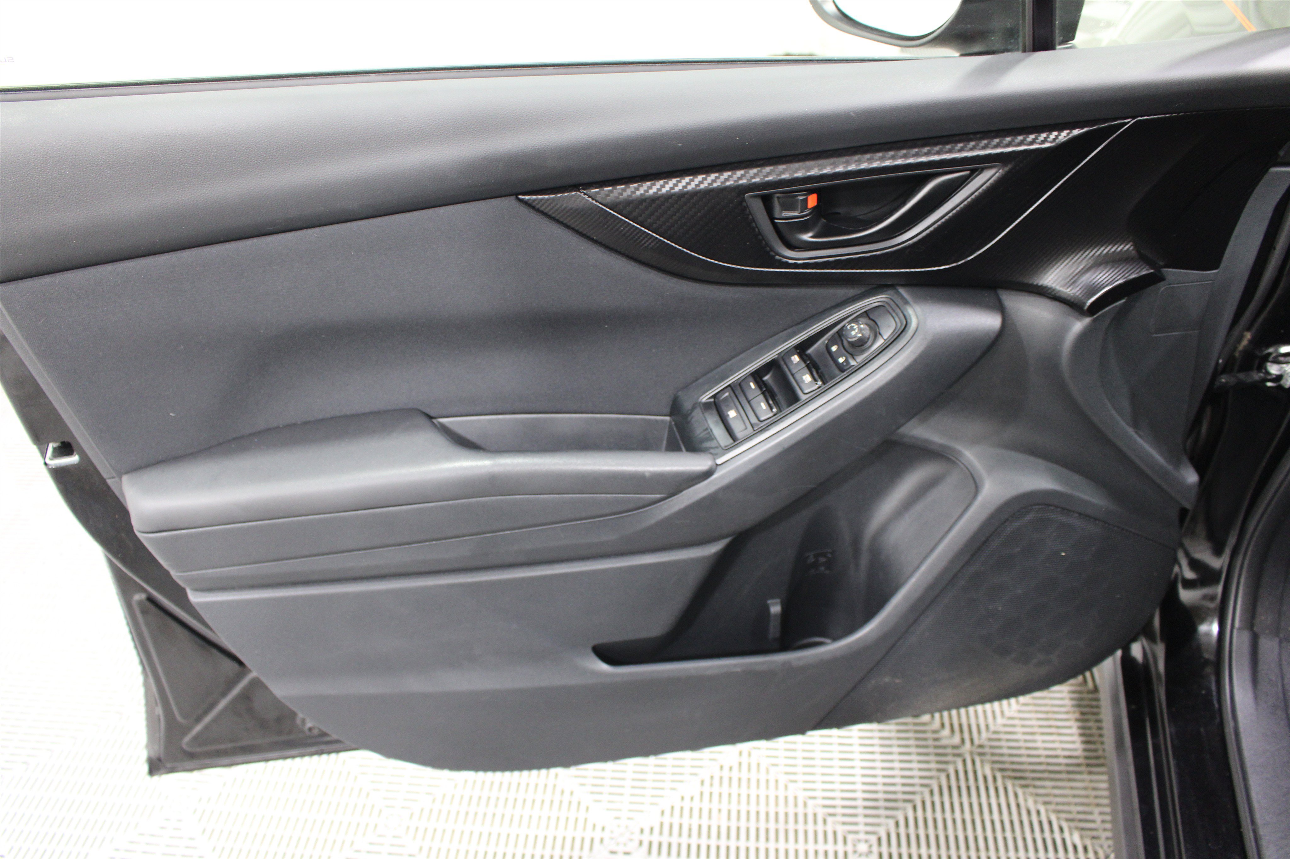 Used 2018 Subaru Crosstrek 2.0i AWD/4WD image 6