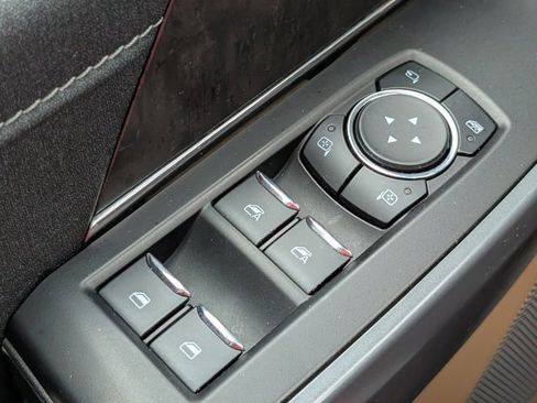 Used 2023 Ford F150 Lariat w/ Trailer Tow Package image 22