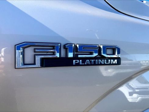 Used 2017 Ford F150 Platinum w/ Equipment Group 701A Luxury AWD/4WD image 10