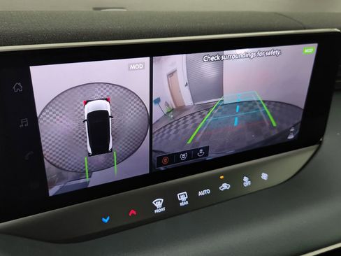 New 2026 Nissan Leaf w/ Floor Mat Package (S+) FWD image 20