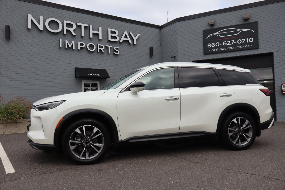 Used 2022 INFINITI QX60 Luxe w/ Cargo Package AWD/4WD image 1