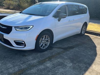 Used 2024 Chrysler Pacifica Touring-L