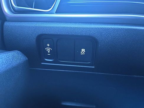 Used 2024 Kia Sorento S image 24