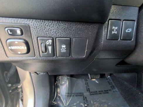 Used 2014 Toyota RAV4 Limited image 34