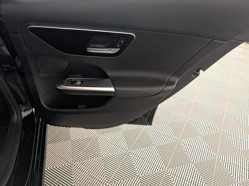 Used 2024 Mercedes-Benz C 300 Sedan image 31