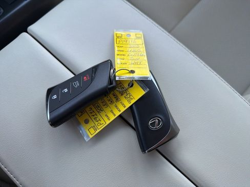 Used 2023 Lexus GX 460 Premium image 15