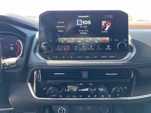 Used 2023 Nissan Rogue Platinum w/ Platinum Premium Package FWD image 16