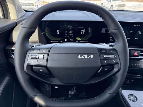 New 2026 Kia Sportage EX image 11