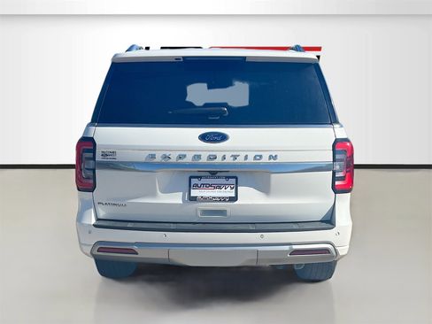 Used 2023 Ford Expedition Platinum image 6
