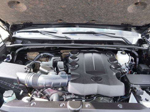 Used 2024 Toyota 4Runner SR5 image 15