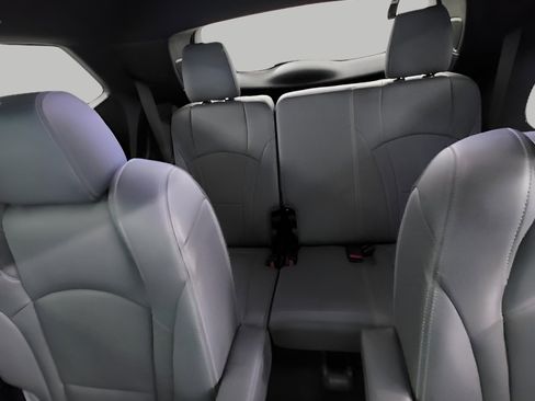 Used 2023 Buick Enclave Premium w/ LPO, Touring Package image 17