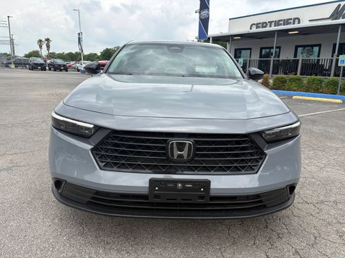 Used 2025 Honda Accord SE image 6