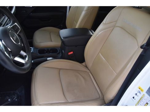 Used 2018 Jeep Wrangler Unlimited Rubicon image 13