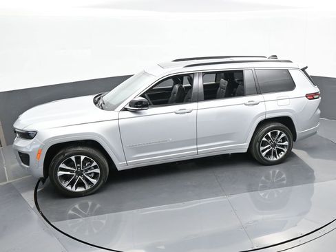 Used 2024 Jeep Grand Cherokee L Overland image 41