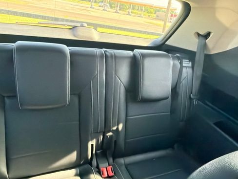 Used 2021 Volkswagen Atlas SE FWD image 24