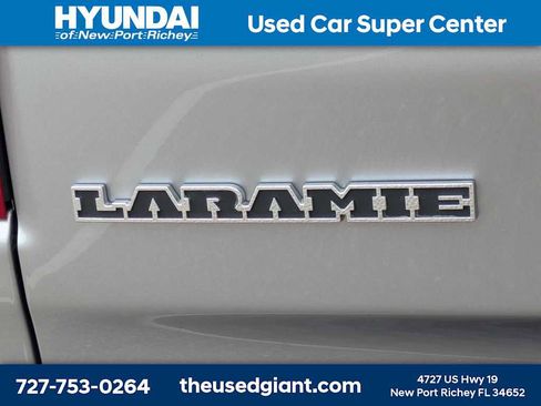 Used 2025 RAM 1500 Laramie w/ Sport Appearance Package AWD/4WD image 15