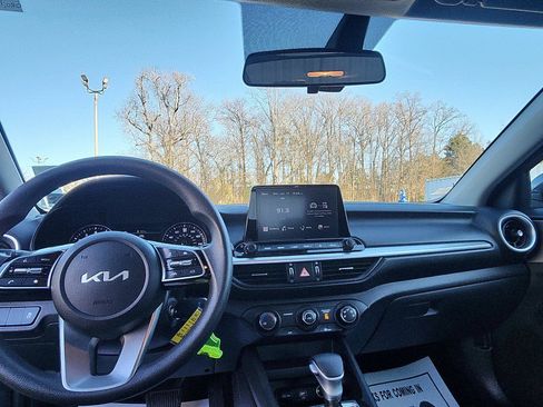 Used 2022 Kia Forte LXS image 20