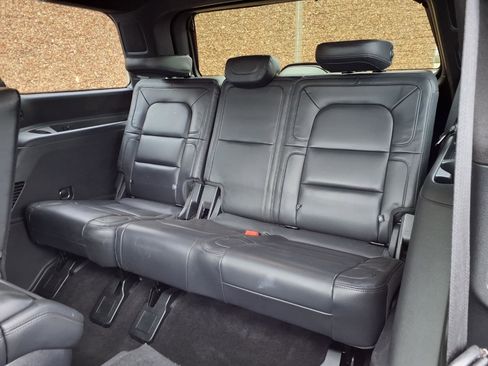 Used 2024 Lincoln Navigator Reserve AWD/4WD image 19