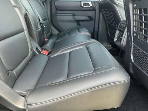 New 2025 Ford Bronco Badlands image 15