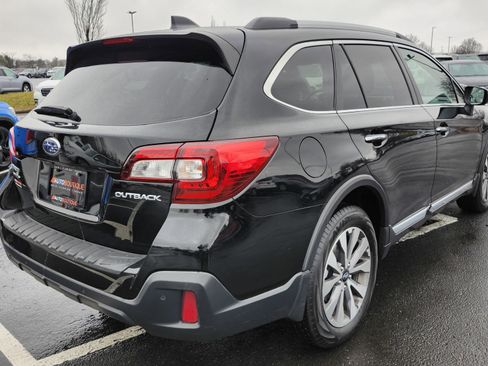 Used 2019 Subaru Outback 2.5i Touring image 17