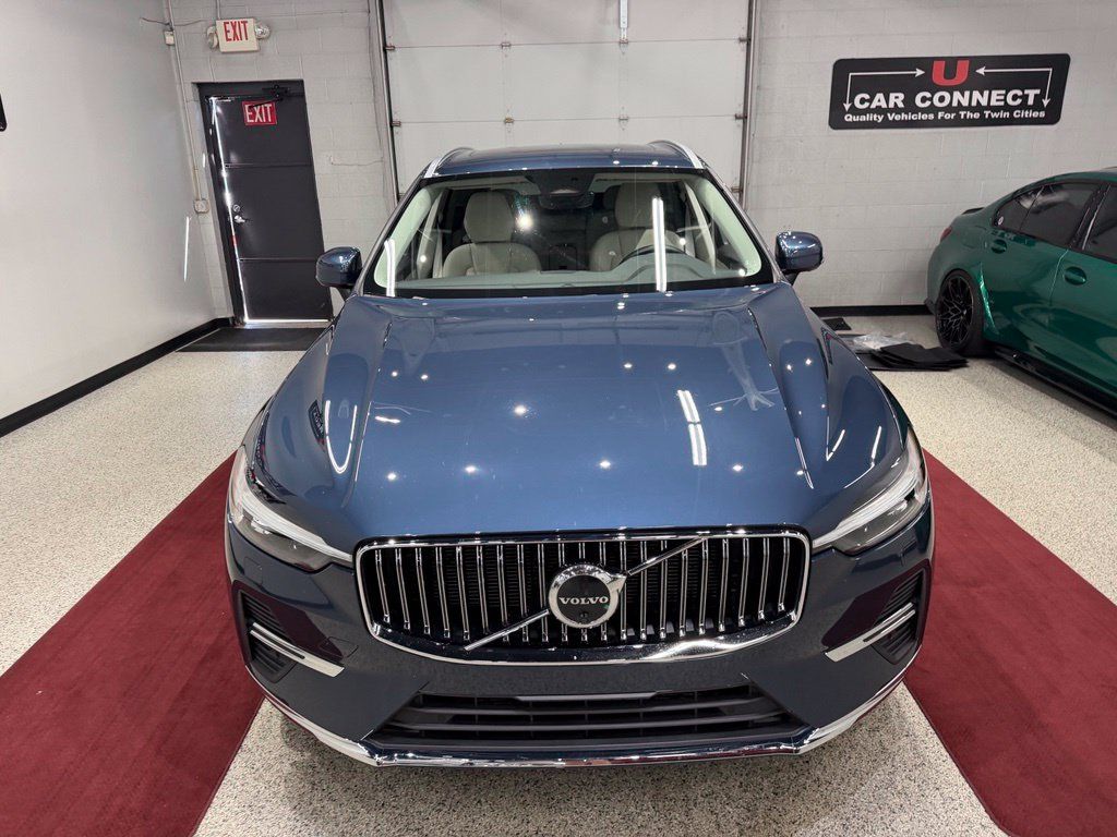 Used 2023 Volvo XC60 B5 Plus w/ Climate Package AWD/4WD image 7