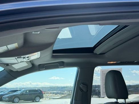 Used 2019 Toyota Highlander XLE image 19