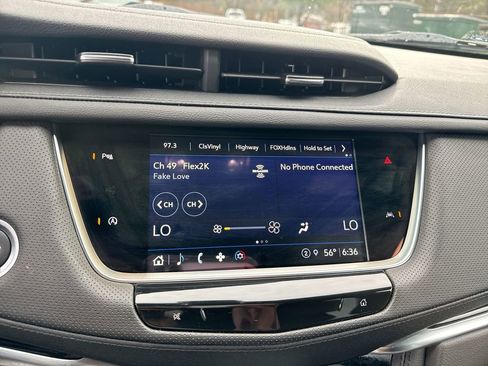 Used 2024 Cadillac XT6 Luxury image 26