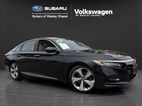 Used 2018 Honda Accord Touring image 1