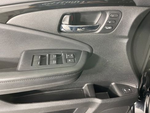 Used 2019 Honda Pilot Touring image 10