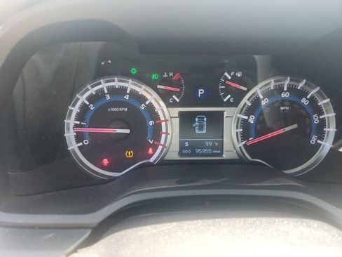 Used 2019 Toyota 4Runner TRD Off-Road Premium AWD/4WD image 8