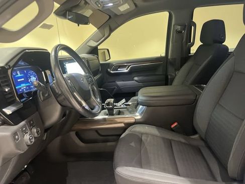 Used 2023 Chevrolet Silverado 1500 RST AWD/4WD image 18