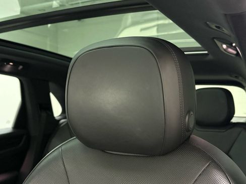 Used 2019 Porsche Cayenne AWD/4WD image 18