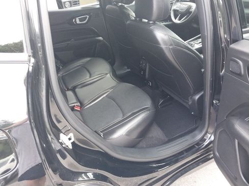 Used 2023 Jeep Compass High Altitude AWD/4WD image 16