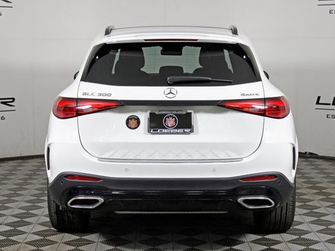 Certified 2025 Mercedes-Benz GLC 300 4MATIC image 4