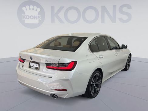 Used 2024 BMW 330i xDrive Sedan w/ Premium Package image 7