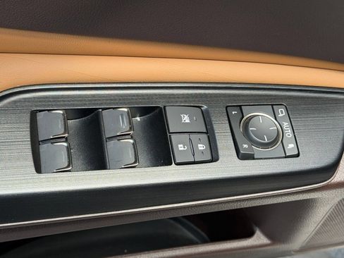 Used 2021 Lexus ES 300h Ultra Luxury FWD image 33