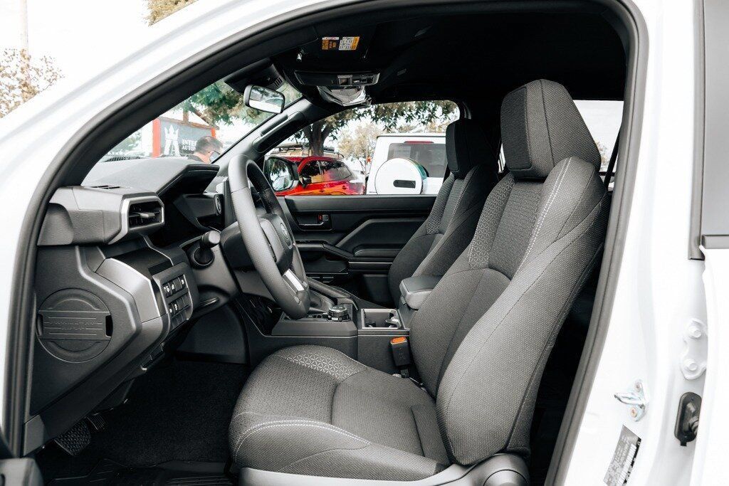 Used 2026 Toyota 4Runner SR5 AWD/4WD image 18