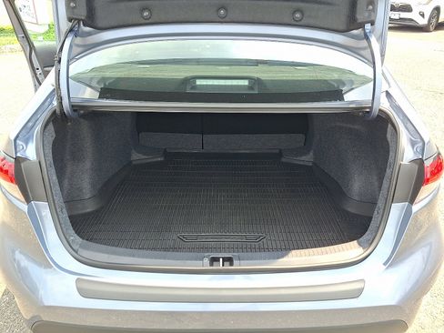 Used 2025 Toyota Corolla LE FWD image 29