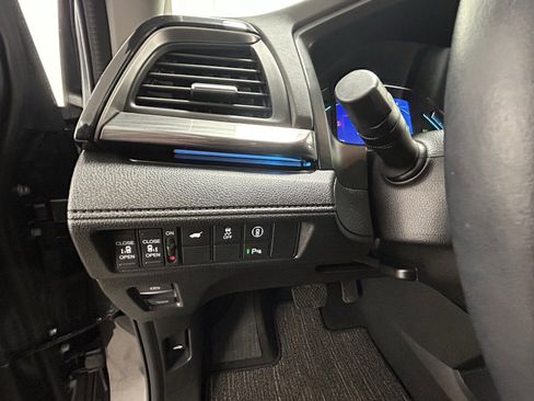 Used 2022 Honda Odyssey Elite image 26