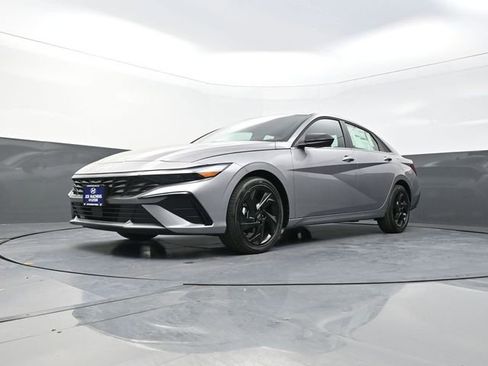 New 2026 Hyundai Elantra SEL Sport Premium FWD image 32