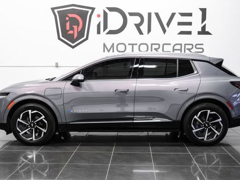 Used 2025 Chevrolet Equinox EV LT w/ Convenience Package FWD image 11