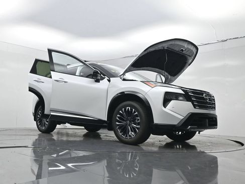 New 2026 Nissan Rogue Platinum AWD/4WD image 30