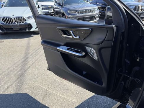 Used 2025 Mercedes-Benz GLC 43 AMG 4MATIC image 21