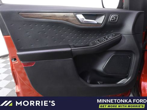 Used 2020 Ford Escape Titanium AWD/4WD image 22