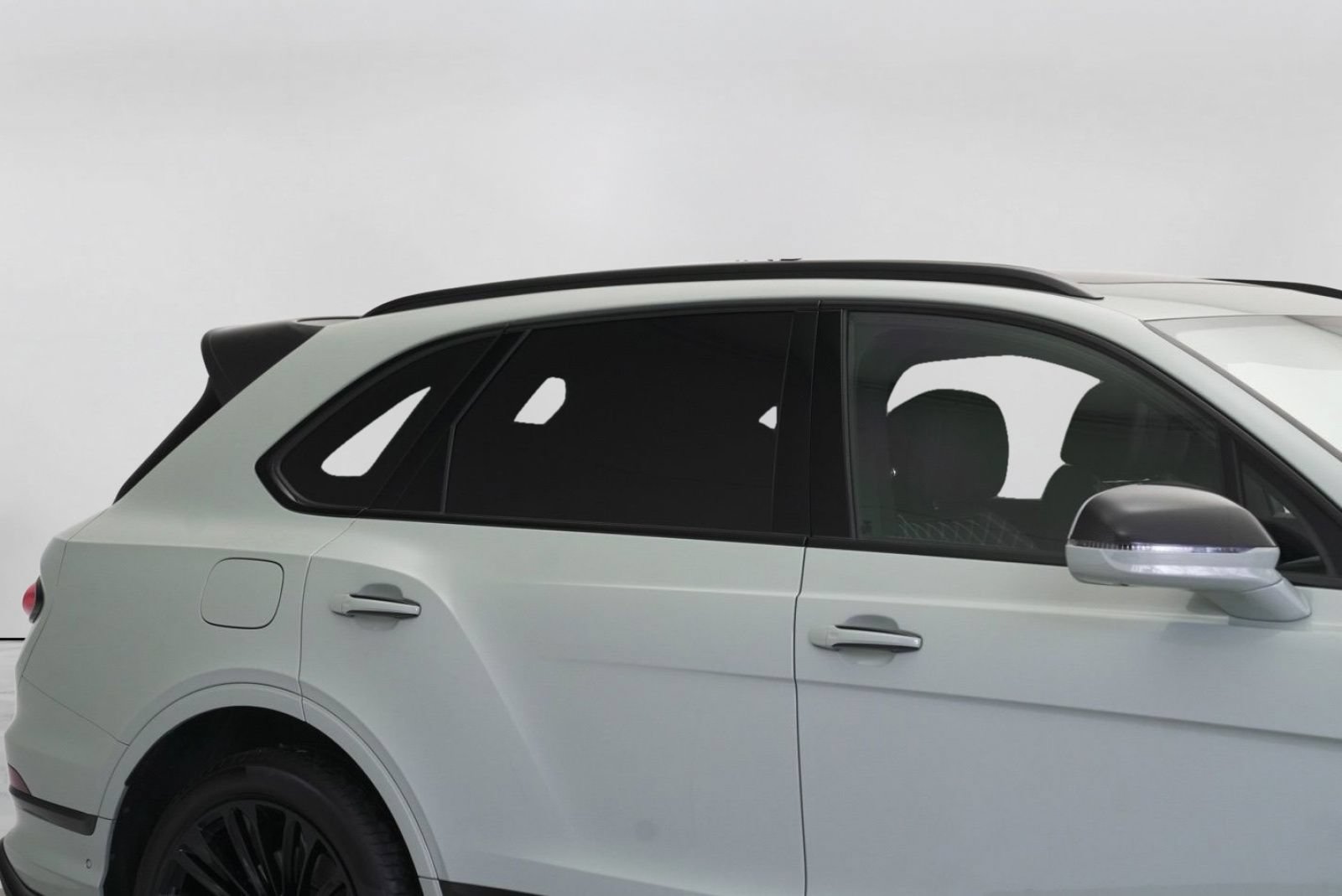 Used 2023 Bentley Bentayga Speed AWD/4WD image 3