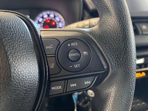 Used 2019 Toyota RAV4 LE image 27