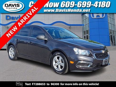 Used 2015 Chevrolet Cruze LT FWD image 1