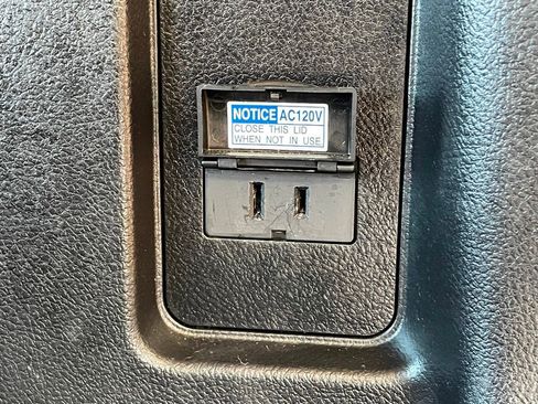 Used 2020 Lexus GX 460 Premium w/ Premium Package image 31