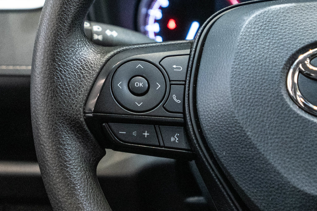 Certified 2025 Toyota RAV4 XLE AWD/4WD image 18
