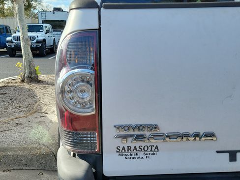 Used 2013 Toyota Tacoma PreRunner w/ SR5 Pkg image 6